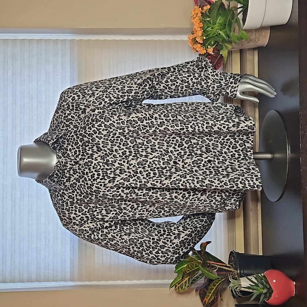 EUC Lauren Ralph Lauren Leopard Print Button Down Shirt - Size XL